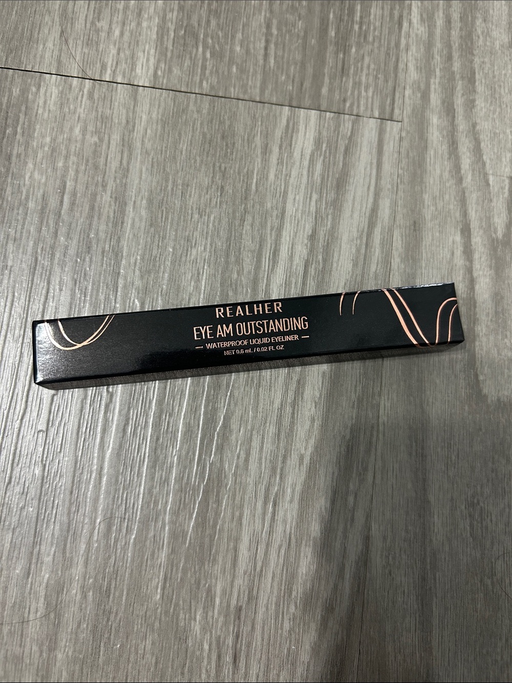 REALHER Eye Am Outstanding Waterproof Liquid Eyeliner - Black
